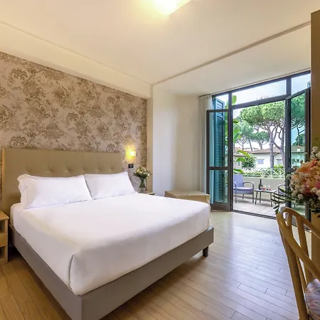 Otel Acapulco 4*